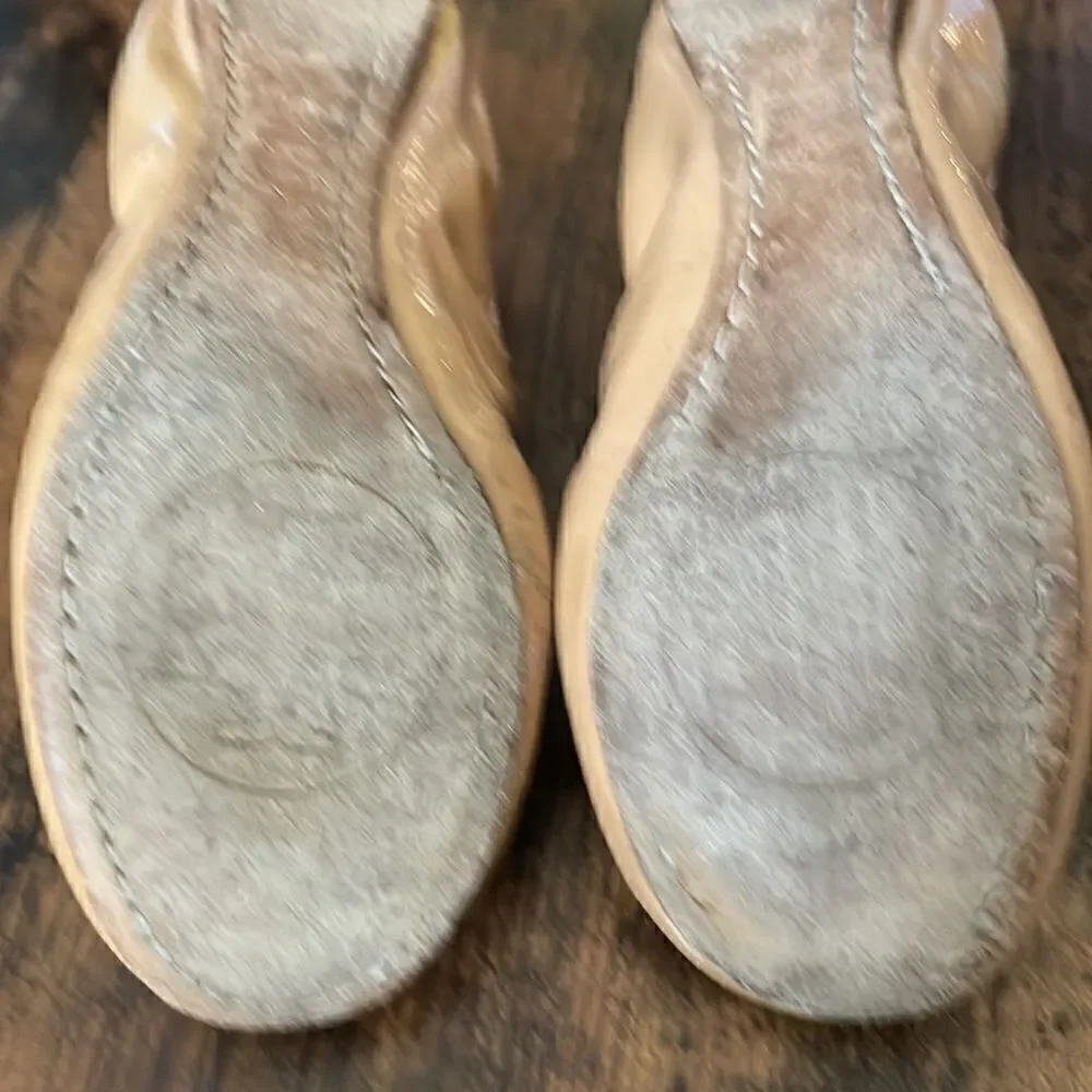 Tory Burch Nude Patent Caroline Ballet Flats Size 5